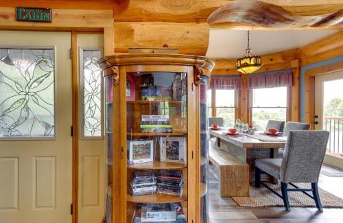 Murphy Casa | Murphy Cabin with Fire Pit and Mountain Views!