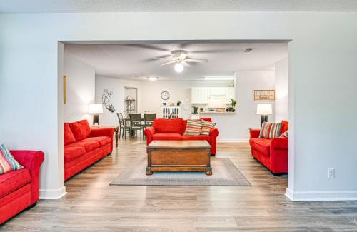 Murrells Inlet Apartamento | Murrells Inlet Condo with Pool Access, Near Beach!