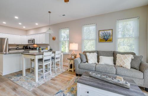 Murrells Inlet Casa | Murrells Inlet Home Half-Mi to Marsh Walk!