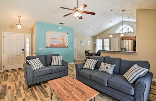 Murrells Inlet Casa | Murrells Inlet Home with Patio about 3 Mi to Beach!