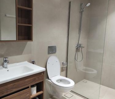 Al Khuwair Apartamento | Muscat City Stay-2BR Apt 108 near Grand & Avenue Mall