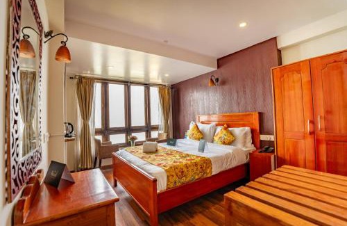Darjeeling Hotel | Muscatel Nirvana – At The Mall Road