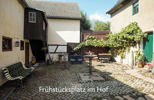 Konigshain-Wiederau Apartamento | Museal-rustic vacation apartment