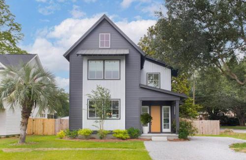 Mount Pleasant Casa | MUSIC MANOR 3-King Beds w Pool mins to Beach&DT