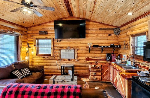 Mid America Cabina | Music Mountain Retreat Cabin C