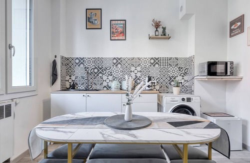 San Donato-San Vitale Casa | Music room with shared bathroom and private balcony