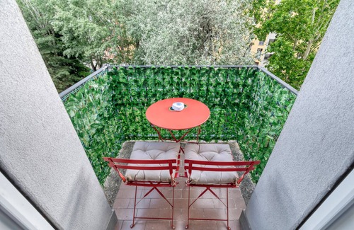 San Donato-San Vitale Casa | Music room with shared bathroom and private balcony