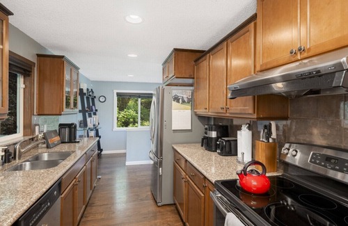 South Park Casa | Musician’s Escape in South Seattle Near It All