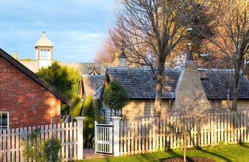 Musk Apartamento | Musk Farm Studio-Escape, relax and unwind amongst beautiful gardens