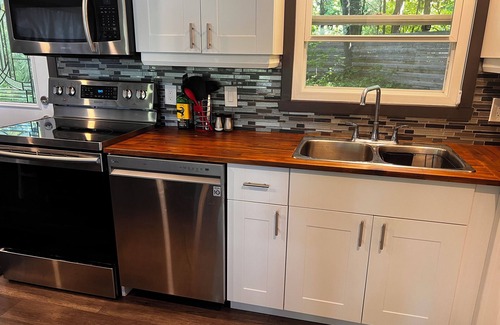 Bala Cabaña | Muskoka lakefront,private sand beach ,cosy-family cottage