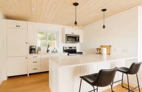 Utterson Cabaña | Muskoka Waterfront Cottage on Three Mile Lake