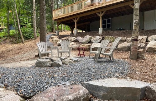 Utterson Cabaña | Muskoka Waterfront on Little Long Lake, a mere 2 hour drive from the city.
