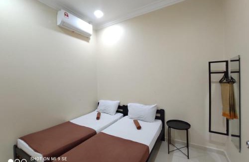 Kampung Suka Menanti Casa | MUSLlM ONLY Wifi 3 Room with 2 aircond Menanti Village Homestay