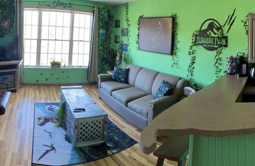 Hancock Apartamento | Must See Jurassic Jiminy Suite Country Inn - Sleeps 4 Ski On/Off Mountain