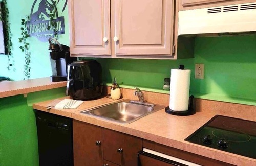 Hancock Apartamento | Must See Jurassic Jiminy Suite Country Inn - Sleeps 4 Ski On/Off Mountain