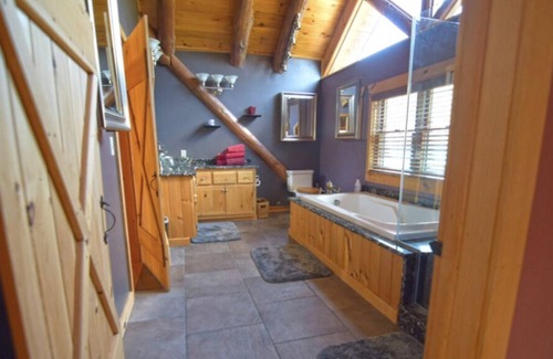 Russell Casa | Must see Lodge & Nature Preserve!