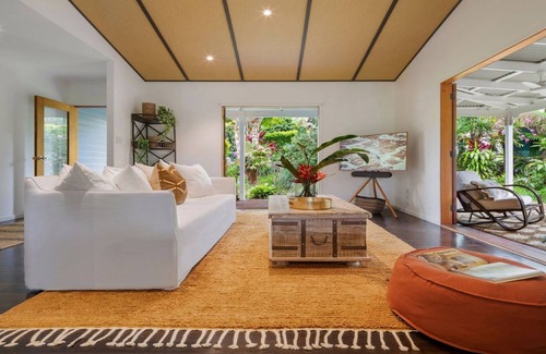 Bangalow Casa | Mustique - 3 BR Caribbean-inspired village retreat