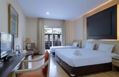 Cipete Selatan Cama Y Desayuno | Mutiara Suites