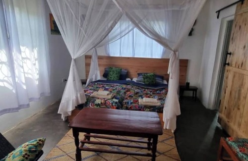 Western Region Casa | Mutolere Coffee Pot Guest Houses