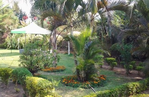 Ndola Cabina | Muuka Gaderns lodge
