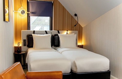 Stadtbezirke 01 Hotel | MUZE Hotel Düsseldorf - Handwritten Collection