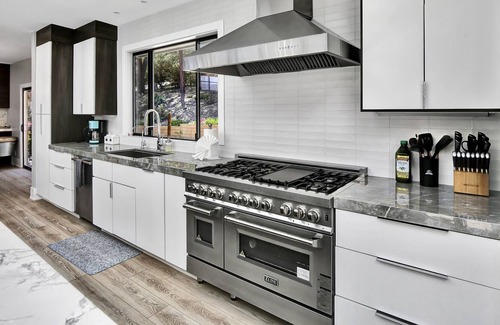 Salinas Casa | MV41 Carmel Valley 5 Bedroom Home with Pool close to the Village