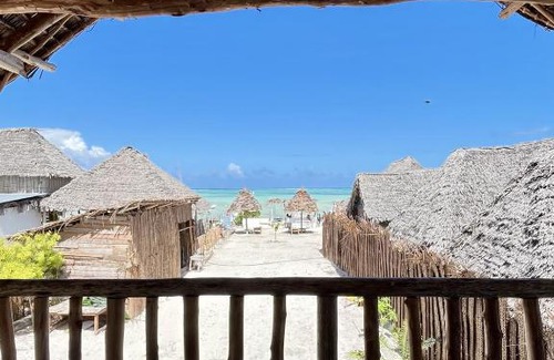 Paje Hotel | Mwananchi Bungalows
