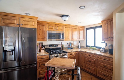 Rosarito Villa | Ocean Front 2-bedroom Villa in Calafia Paradise Resort, 2 Pools, Jacuzzi, gym.