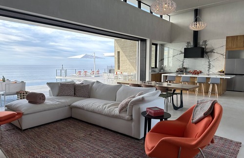 La Fortuna Casa | Beautiful Modern Brand New 5 Bedroom House on Private Beach