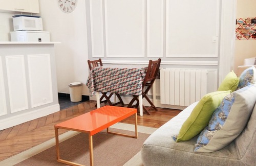 Notre-Dame Apartamento | Mi Appart'à Versalles un encantador apartamento de dos dormitorios en Versalles