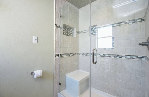 Alvin Casa | My Cozy Private place is a charming 1 room with a Pvt entrance and full bathroom