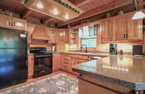 Tazewell Casa | My Happy Place - Lakefront cabin