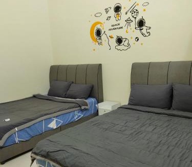 Sitiawan Casa | My Homestay Sitiawan - Astronaut Space House 8 Pax