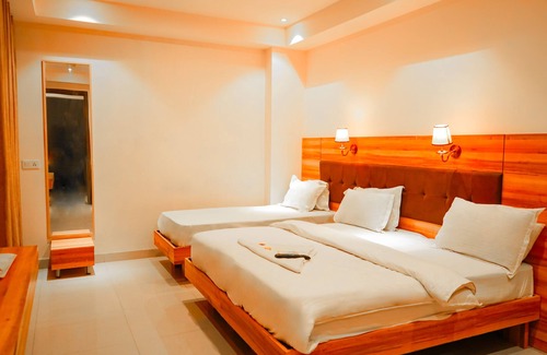 Dwarka Hotel | MY HOTEL