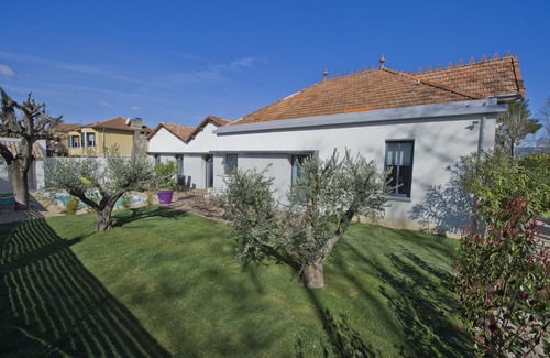 Charleval Villa | Mi vida aquí, lujo y confort, piscina climatizada