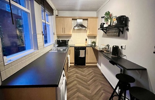 Queens Quarter Casa | My Little Place in the City - a modernised 100-year old red brick terrace