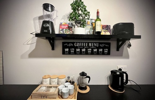 Queens Quarter Casa | My Little Place in the City - a modernised 100-year old red brick terrace