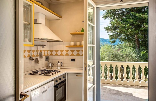 Montecatini Terme Villa | Villa en Pieve A Nievole con 6 habitaciones, capacidad 14