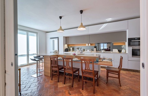 Calozzo Villa | Villa en Calozzo con 6 habitaciones, capacidad 12