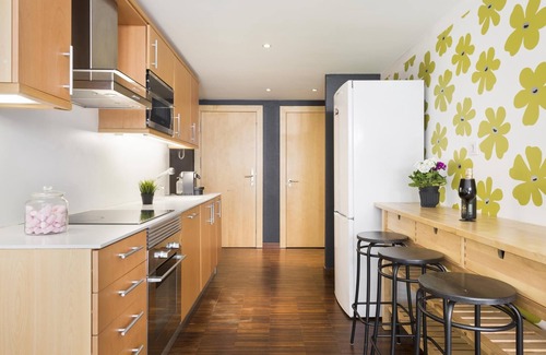 Sant Gervasi Apartamento | My Space Barcelona Apart. hasta 40 personas en 7 apartamentos en la misma finca