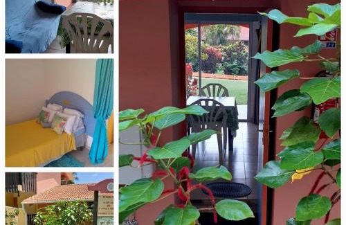 Sainte-Anne Apartamento | My Tiny Caritan- Petit coin de paradis- Bungalow de vacances- jardin, plage, piscine attenante