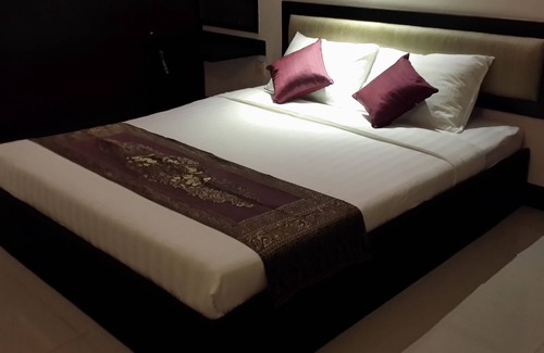 Pong Teuk Commune Hotel | Myhouse Resort