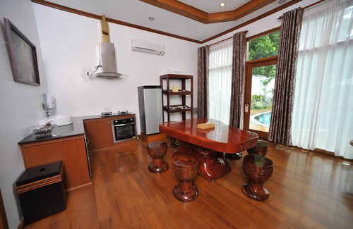 Myitkyina Hotel | Myitkyina Plam Spring Resort Hotel