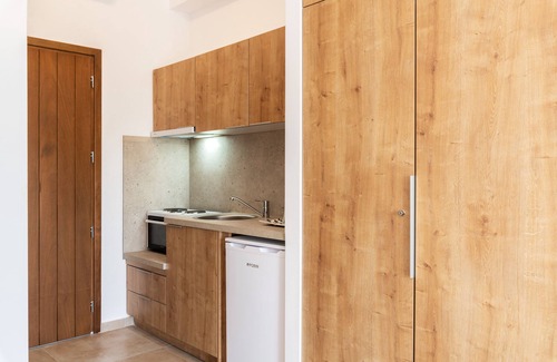 Piraeus Hotel | Mykonaki Hotel