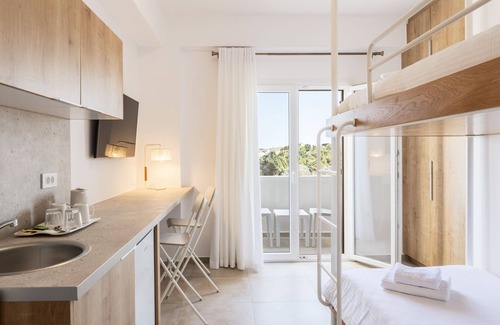 Piraeus Hotel | Mykonaki Hotel