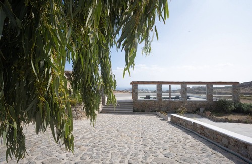 Plintri Apartamento | Mykonos Stylish Ivory Apt w Shared Pool