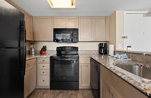 Ash Apartamento | Myrtle Beach, SC: 2BR w/Balcony, Pool: 1.4 Mi. From Barefoot Landing