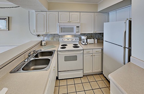 The Dunes Condominio | Myrtle Beach Retreat | Ocean Views | Pool Access | SBC 1022