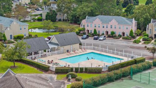 Red Hill Casa | Myrtle Golf Getaway at Legends Pet Friendly Pool
