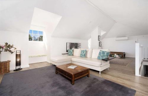 Kangaroo Valley Casa | Myrtle Tree Lodge Leaves, Kangaroo Valley